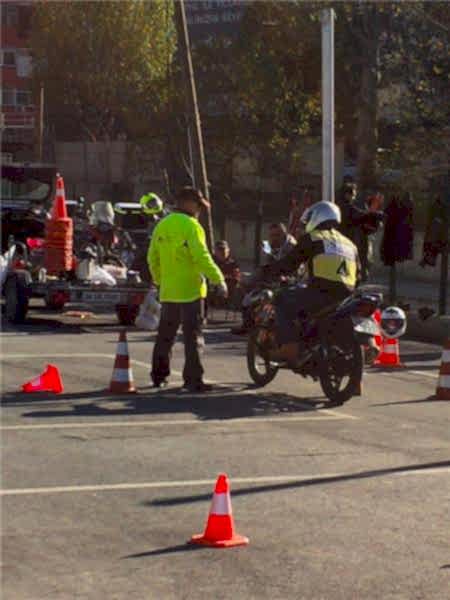 Otomobil Ehliyet Eğitim Görüntüleri